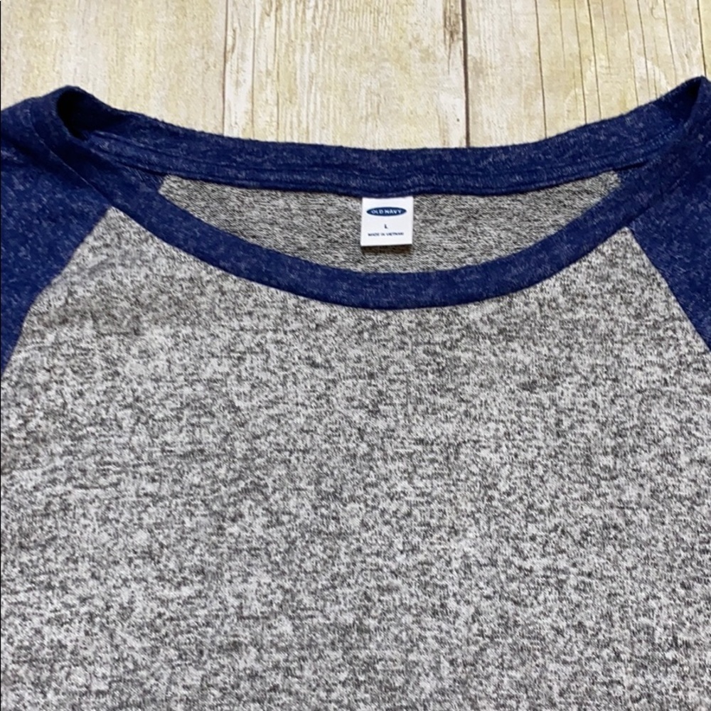 Old Navy Top - Picture 2 of 4